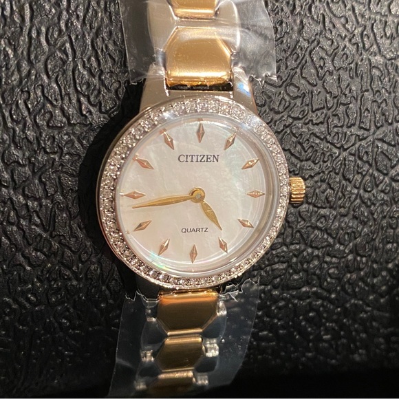 Citizen Women's Watch EZ7016-50D Quartz White Dial Two Tone Stainless Steel 24mm - Picture 12 of 13